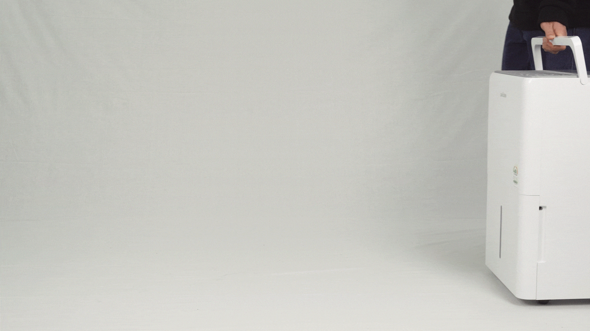 ac7cd7e054bf1758f89153c3db913dce_1764910543_426.gif